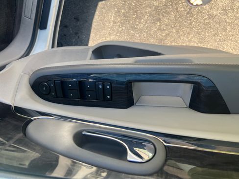 Used 2015 Buick Enclave Convenience FWD image 28