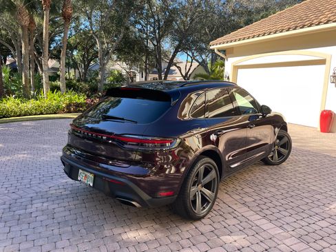 Used 2024 Porsche Macan image 5