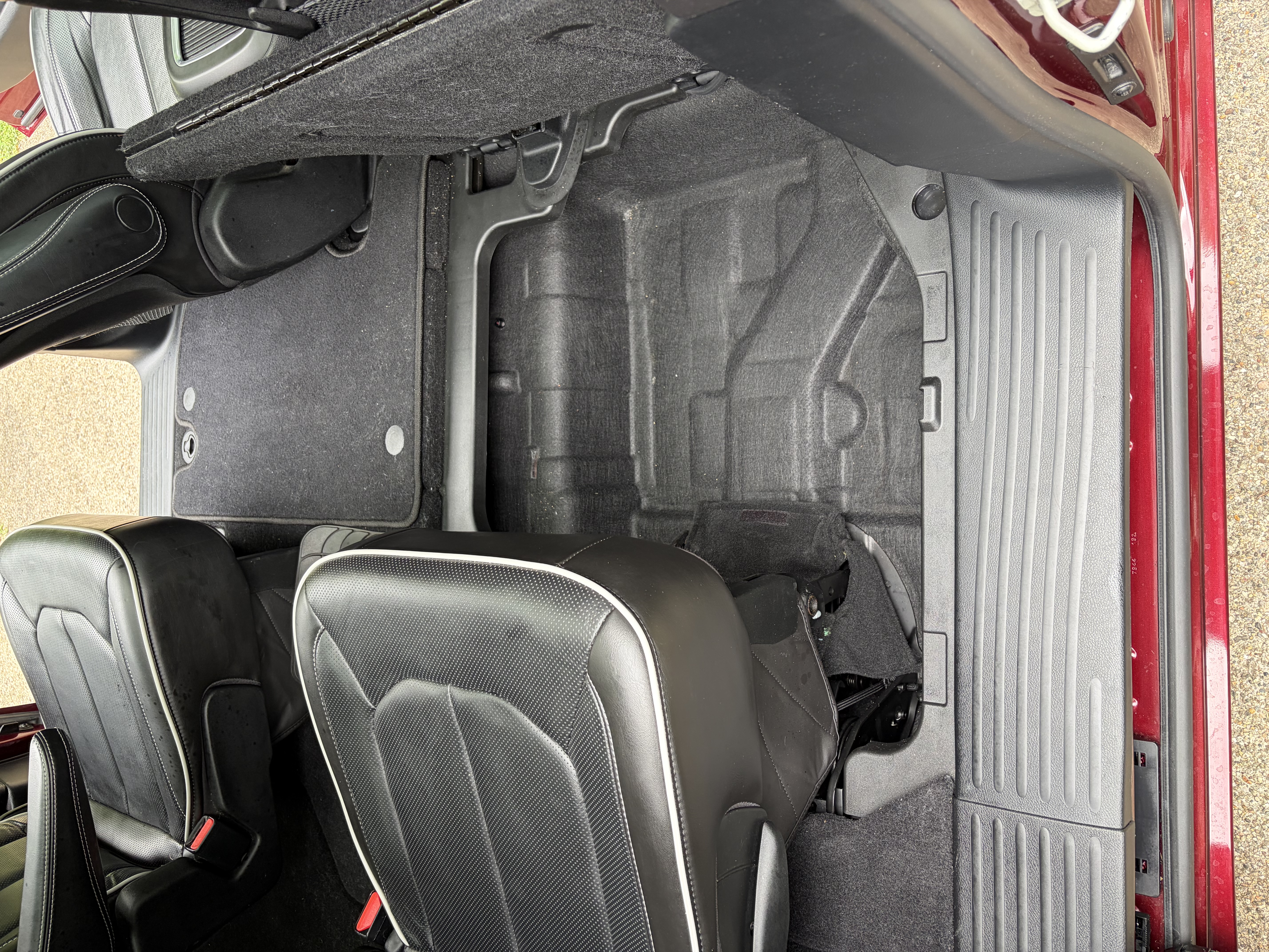 Used 2020 Chrysler Pacifica Limited w/ S Appearance Package FWD image 25