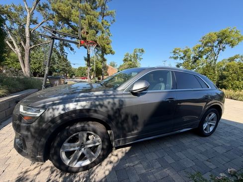 Used 2019 Audi e-tron Premium Plus AWD/4WD image 4