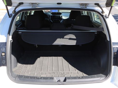 Used 2017 Subaru Impreza 2.0i Premium image 16