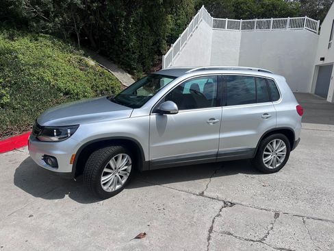 Used 2013 Volkswagen Tiguan SE image 1