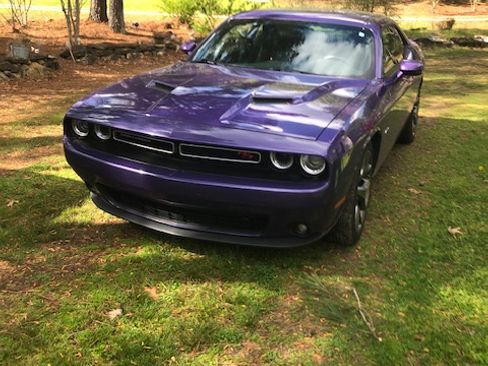 Used 2016 Dodge Challenger R/T image 2