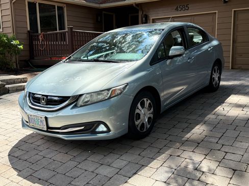 Used 2013 Honda Civic Hybrid Sedan image 10