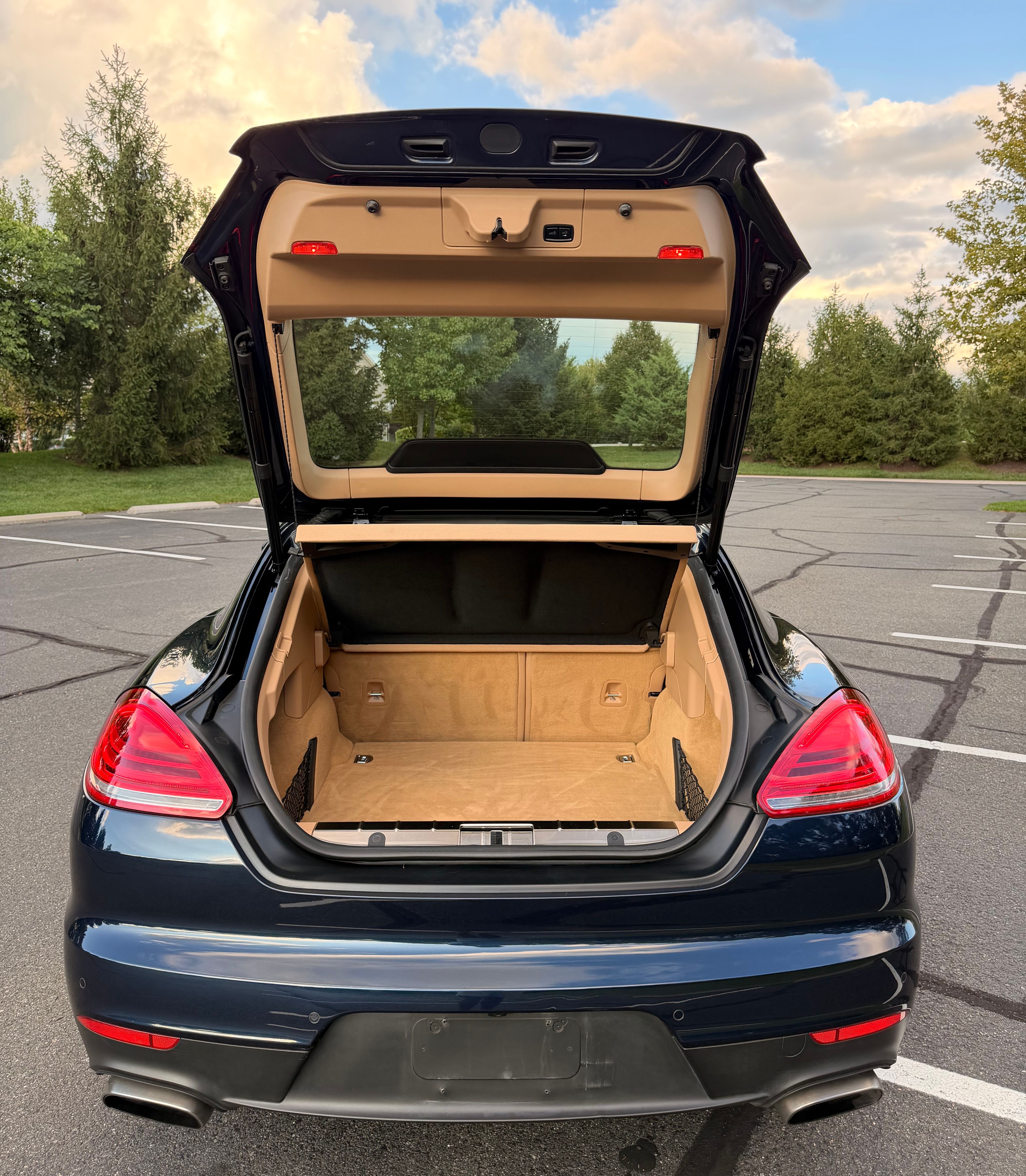 Used 2016 Porsche Panamera 4 Edition AWD/4WD image 21