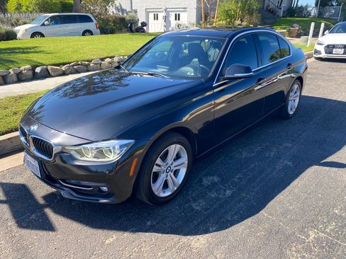 Used 2018 BMW 330i 330i Sedan 4D w/ Convenience Package image 1