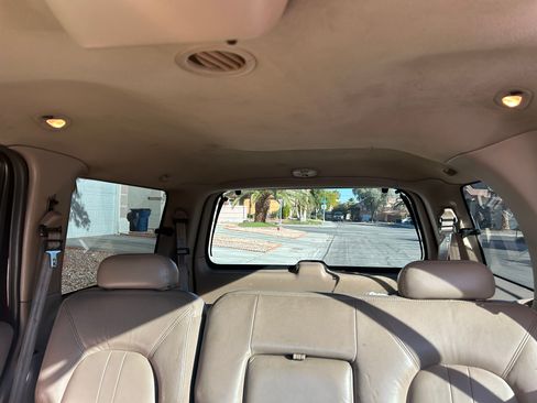 Used 1998 Ford Expedition Sport Utility 4D image 13