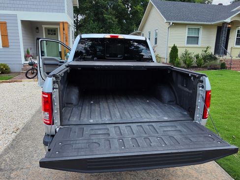 Used 2015 Ford F150 XLT w/ Equipment Group 302A Luxury AWD/4WD image 5