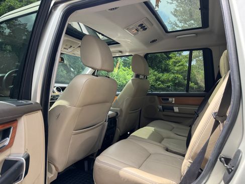 Used 2014 Land Rover LR4 HSE LUX AWD/4WD image 21