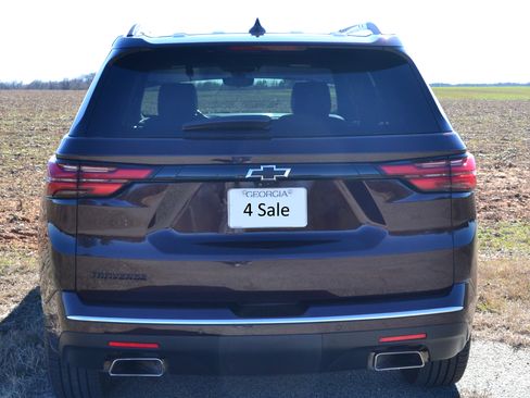 Used 2022 Chevrolet Traverse High Country w/ LPO, Cargo Package image 6