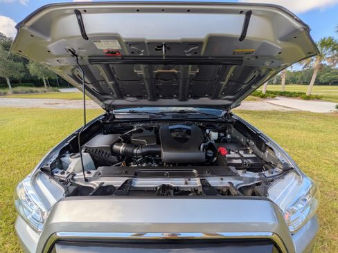 Used 2021 Toyota Tacoma SR5 image 12