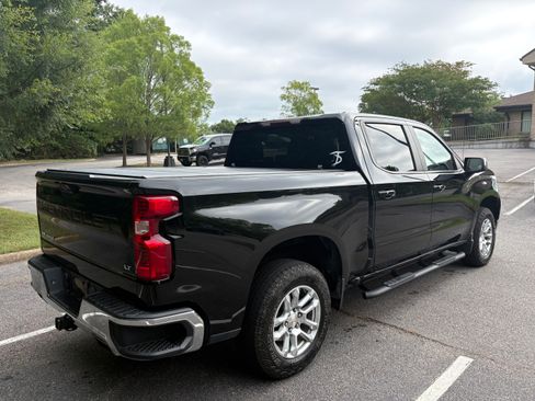 Used 2022 Chevrolet Silverado 1500 LT w/ Z71 Off-Road Package AWD/4WD image 4