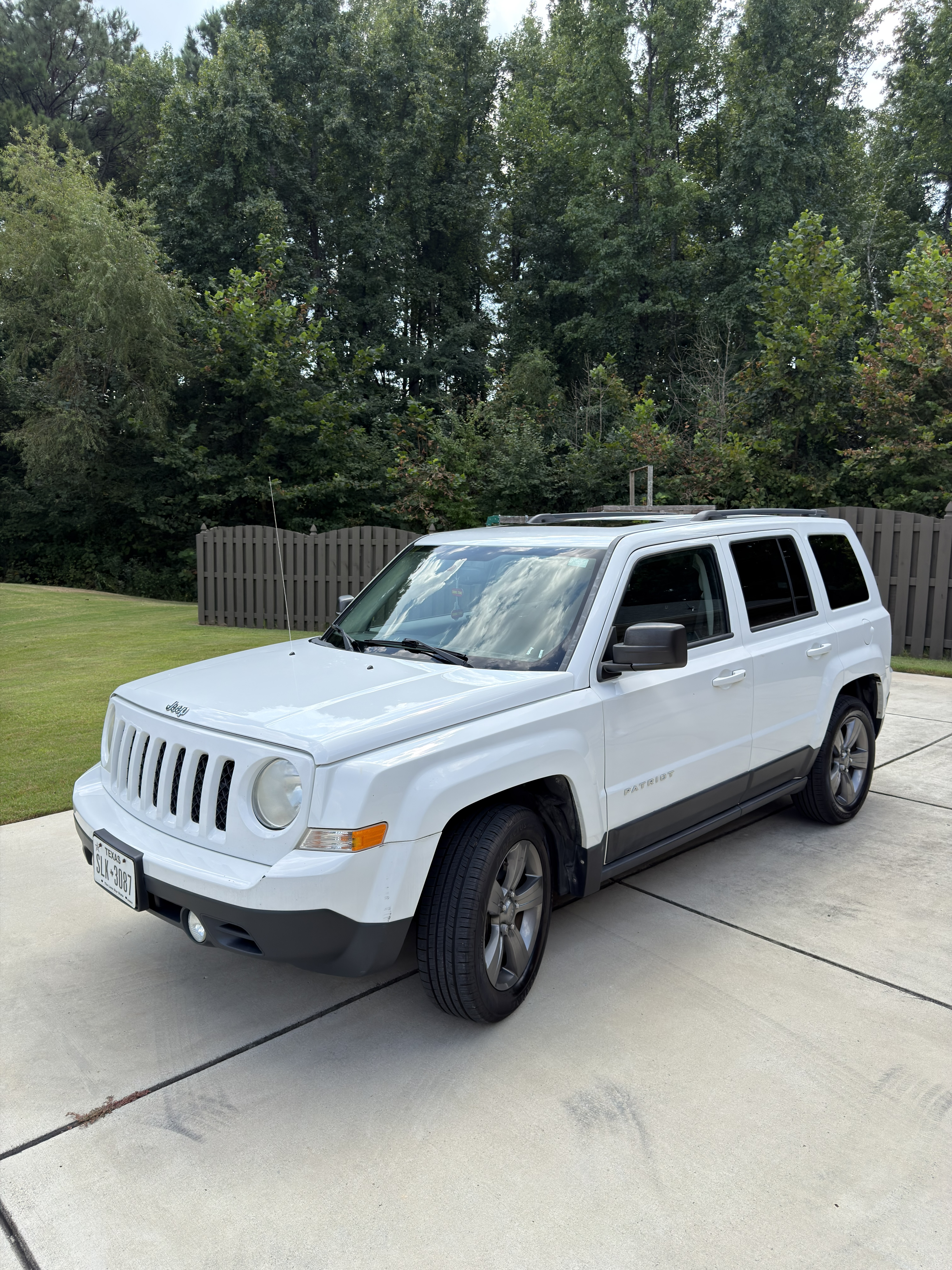 Used 2014 Jeep Patriot High Altitude FWD image 2