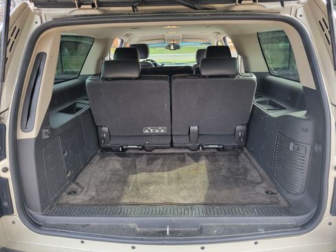 Used 2013 Chevrolet Suburban LTZ image 11