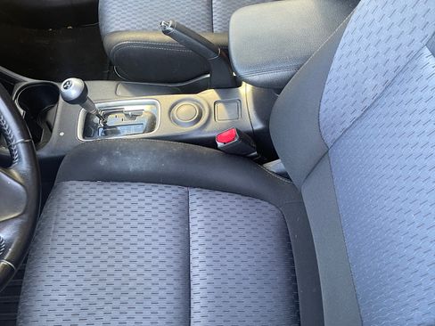 Used 2015 Mitsubishi Outlander ES image 20