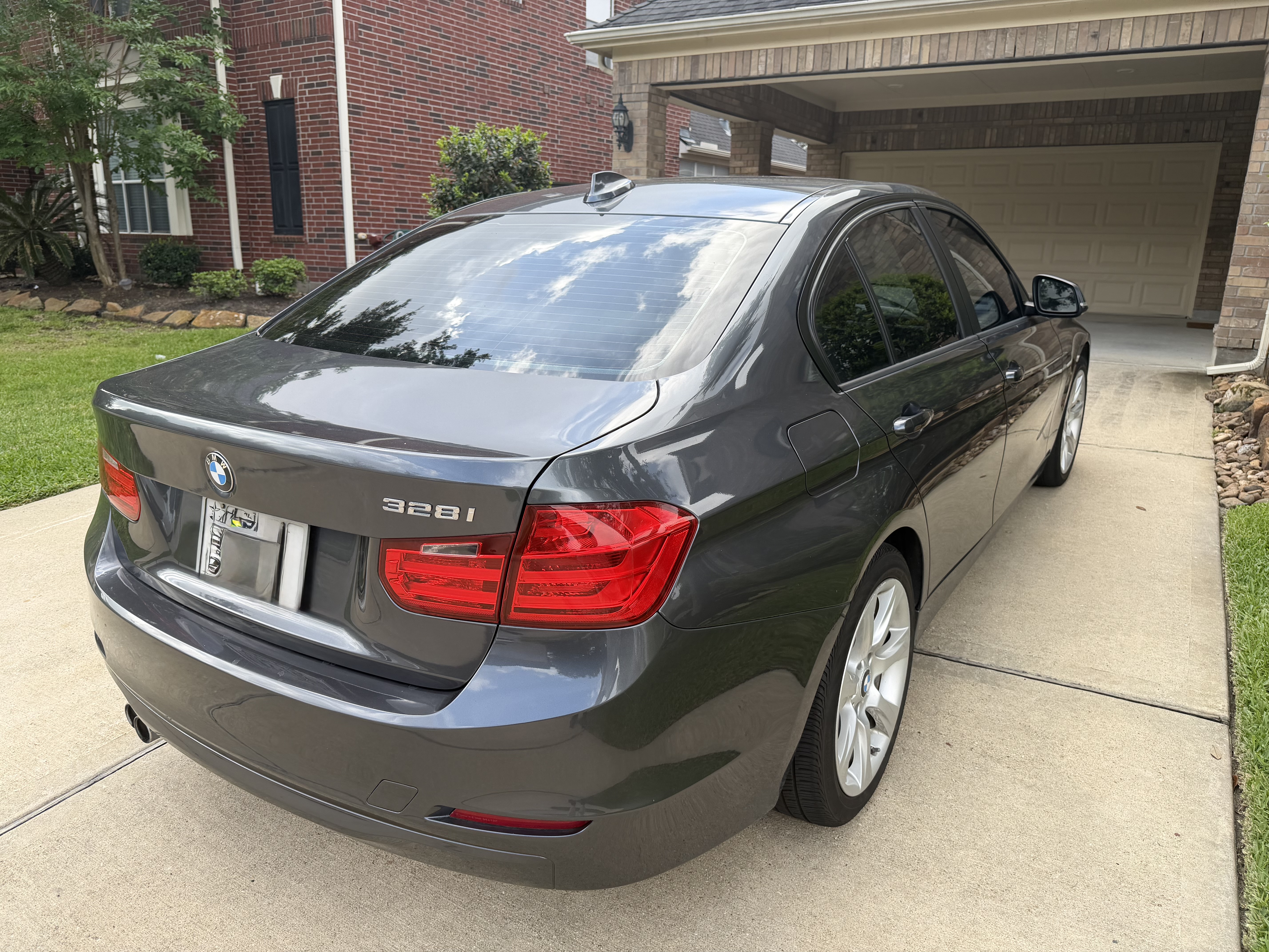 Used 2015 BMW 328i Sedan RWD image 14