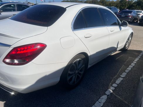 Used 2015 Mercedes-Benz C 300 Sedan image 1
