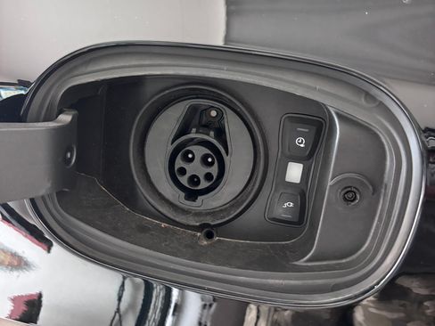 Used 2019 Porsche Cayenne E-Hybrid AWD/4WD image 19