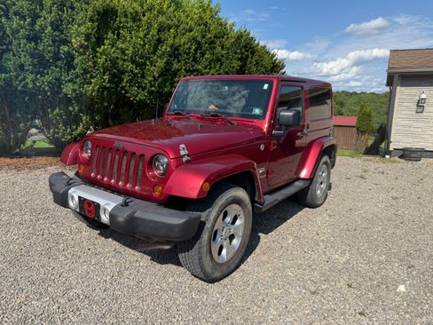 Used 2013 Jeep Wrangler Sahara w/ Connectivity Group AWD/4WD image 1
