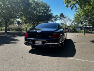 Used 2024 Bentley Flying Spur Plug-In Hybrid AWD/4WD image 5
