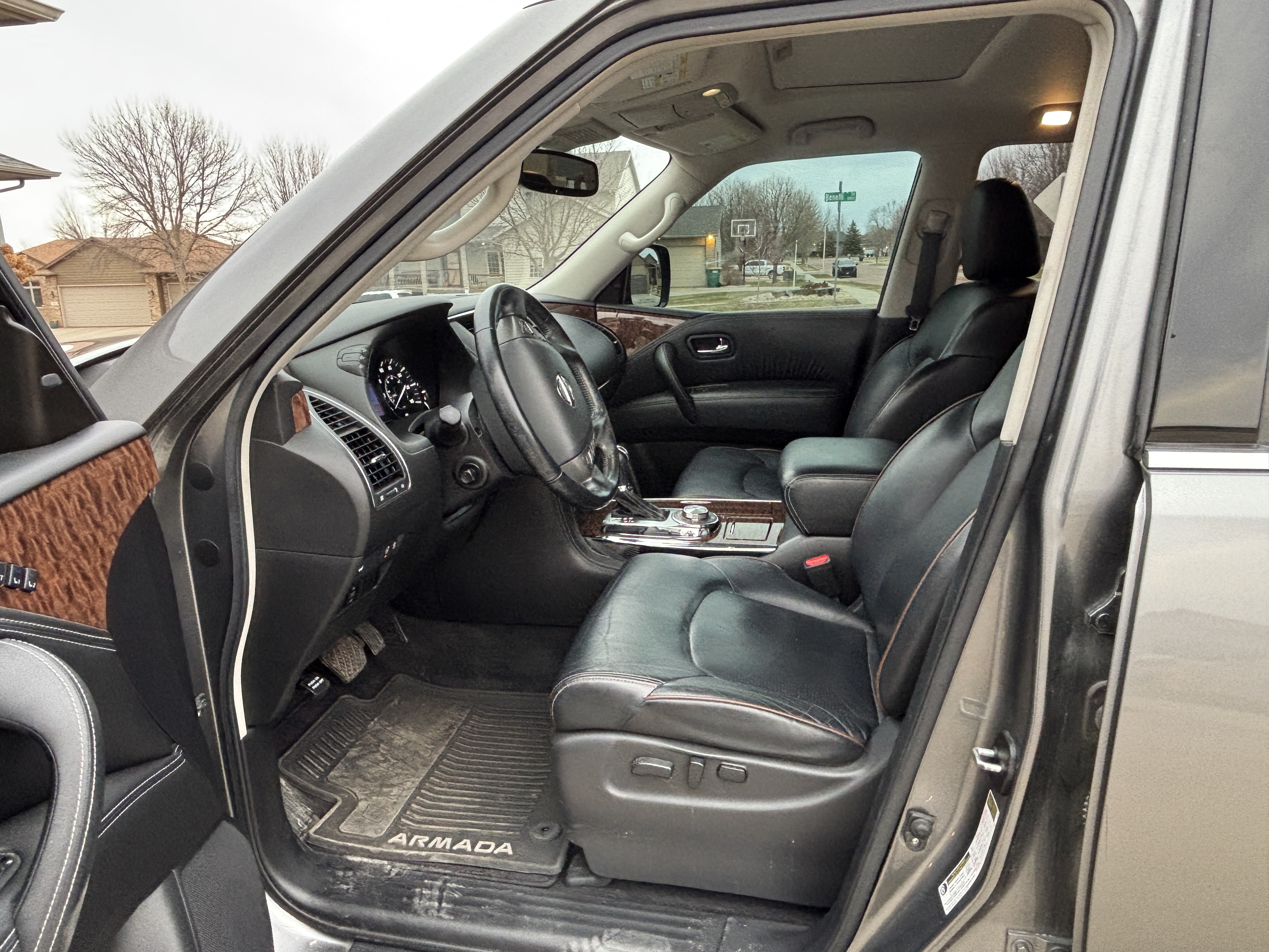 Used 2020 Nissan Armada SL w/ Premium Package AWD/4WD image 12