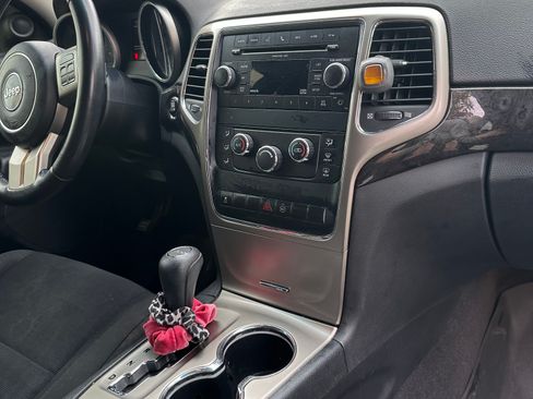 Used 2011 Jeep Grand Cherokee Laredo w/ Security & Convenience Group image 8