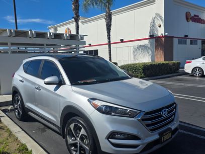Used 2017 Hyundai Tucson Limited w/ Limited Ultimate Package 03