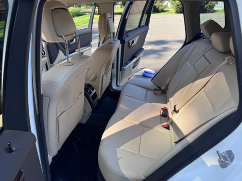 Used 2015 Mercedes-Benz GLK 350 4MATIC image 13