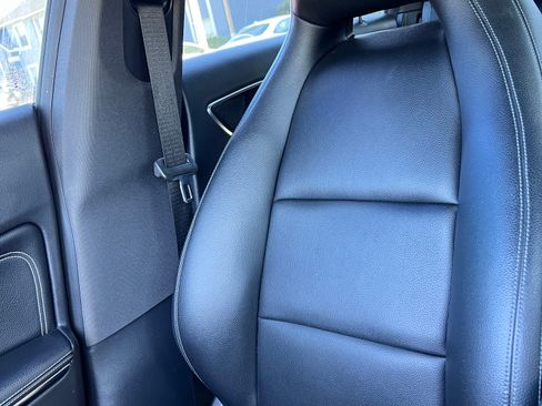 Used 2016 Mercedes-Benz CLA 250 4MATIC image 12