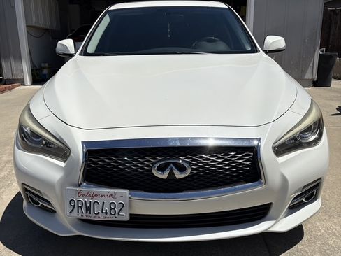 Used 2017 INFINITI Q50 Signature Edition w/ Cargo Package (L95) RWD image 2