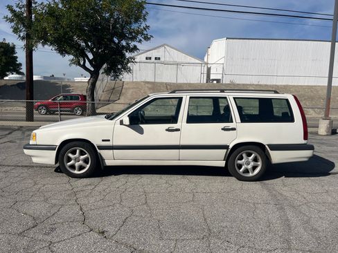 Used 1996 Volvo 850 Wagon image 2