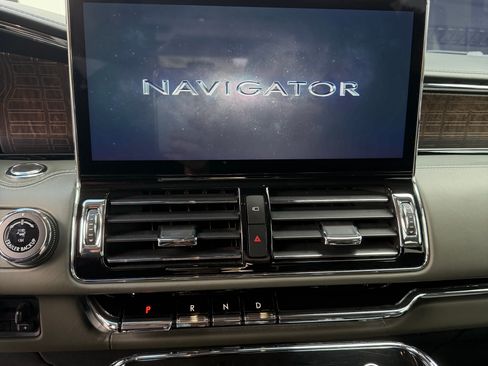Used 2022 Lincoln Navigator L Black Label image 14