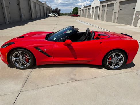 Used 2014 Chevrolet Corvette Stingray Convertible w/ Battery Protection Package RWD image 8