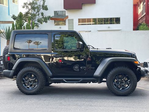 Used 2023 Jeep Wrangler Sport AWD/4WD image 6