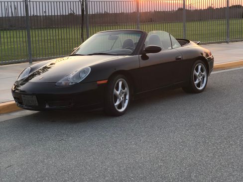 Used 2001 Porsche 911 Cabriolet image 6