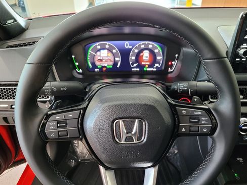 Used 2025 Honda Civic Sport Touring image 2