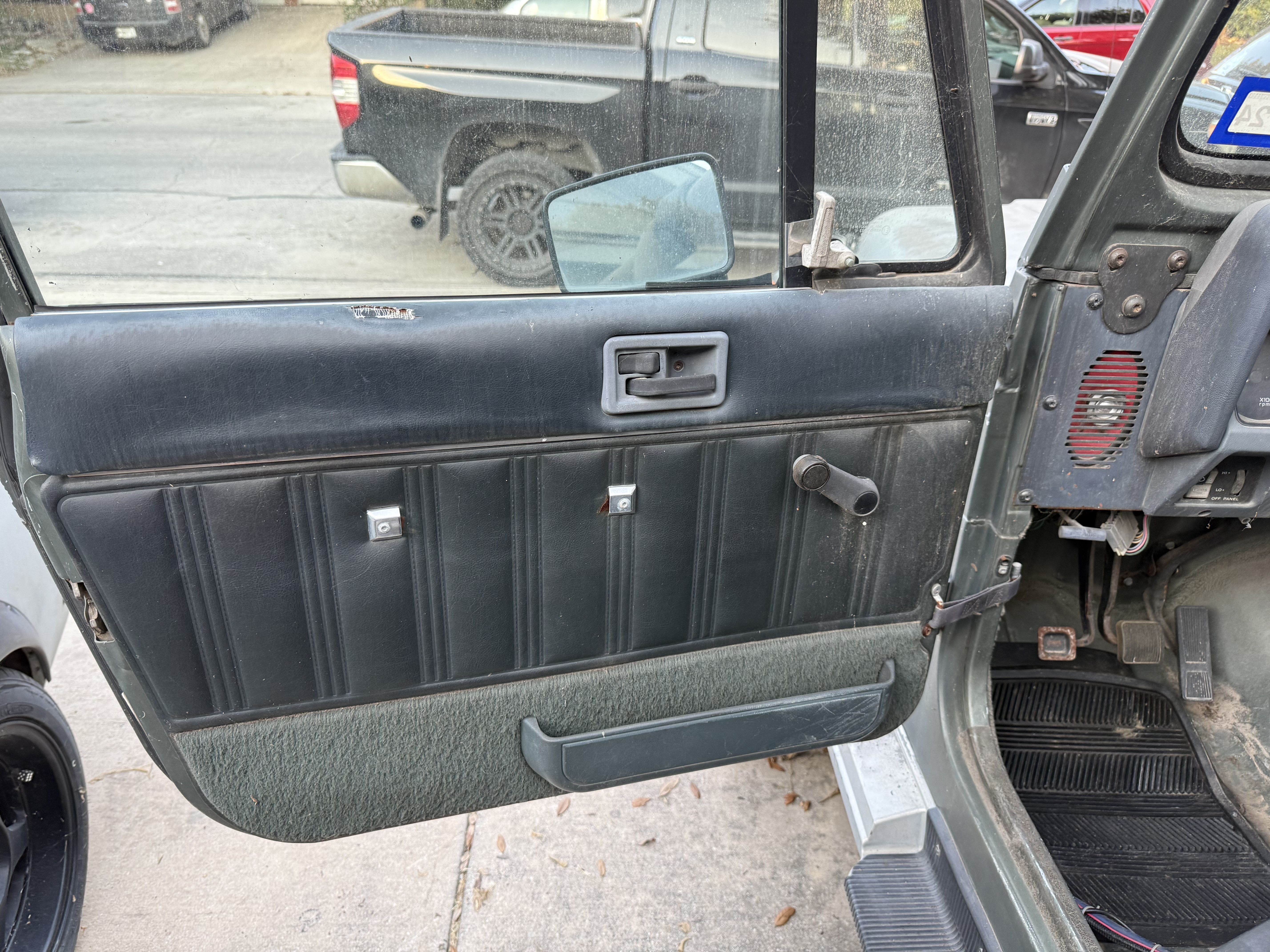 Used 1992 Jeep Wrangler Sahara AWD/4WD image 16