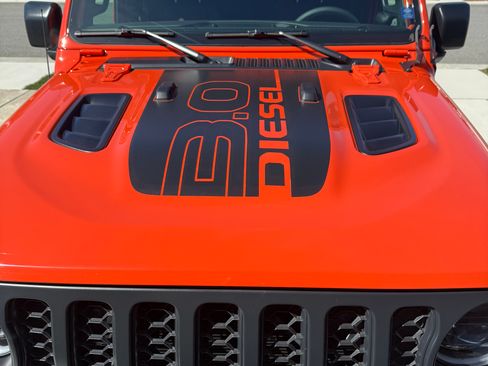 Used 2023 Jeep Gladiator Rubicon image 6