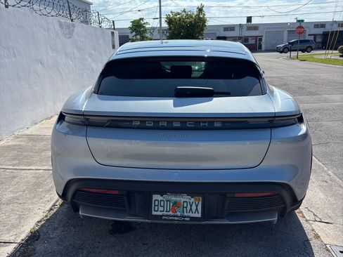 Used 2021 Porsche Taycan 4 Cross Turismo image 8