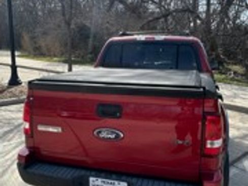 Used 2008 Ford Explorer Sport Trac XLT image 14