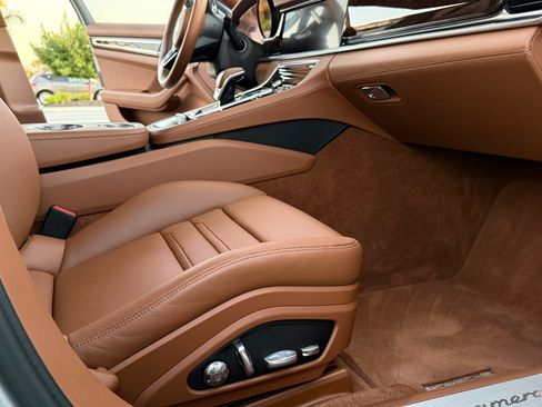 Used 2021 Porsche Panamera 4 image 29