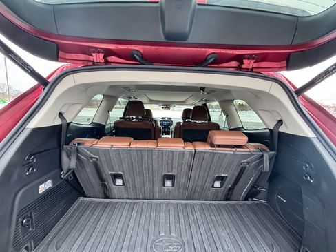 Used 2019 Subaru Ascent Touring w/ Popular Package #2 image 9