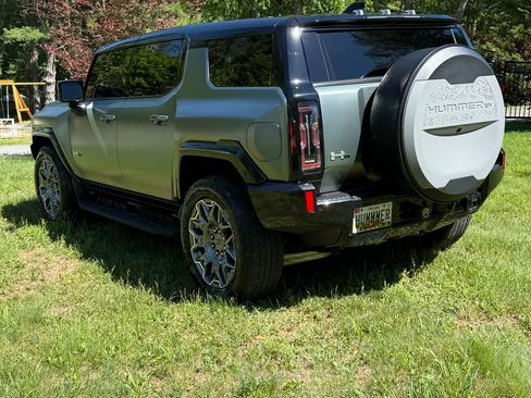Used 2024 GMC Hummer EV 3X AWD/4WD image 2