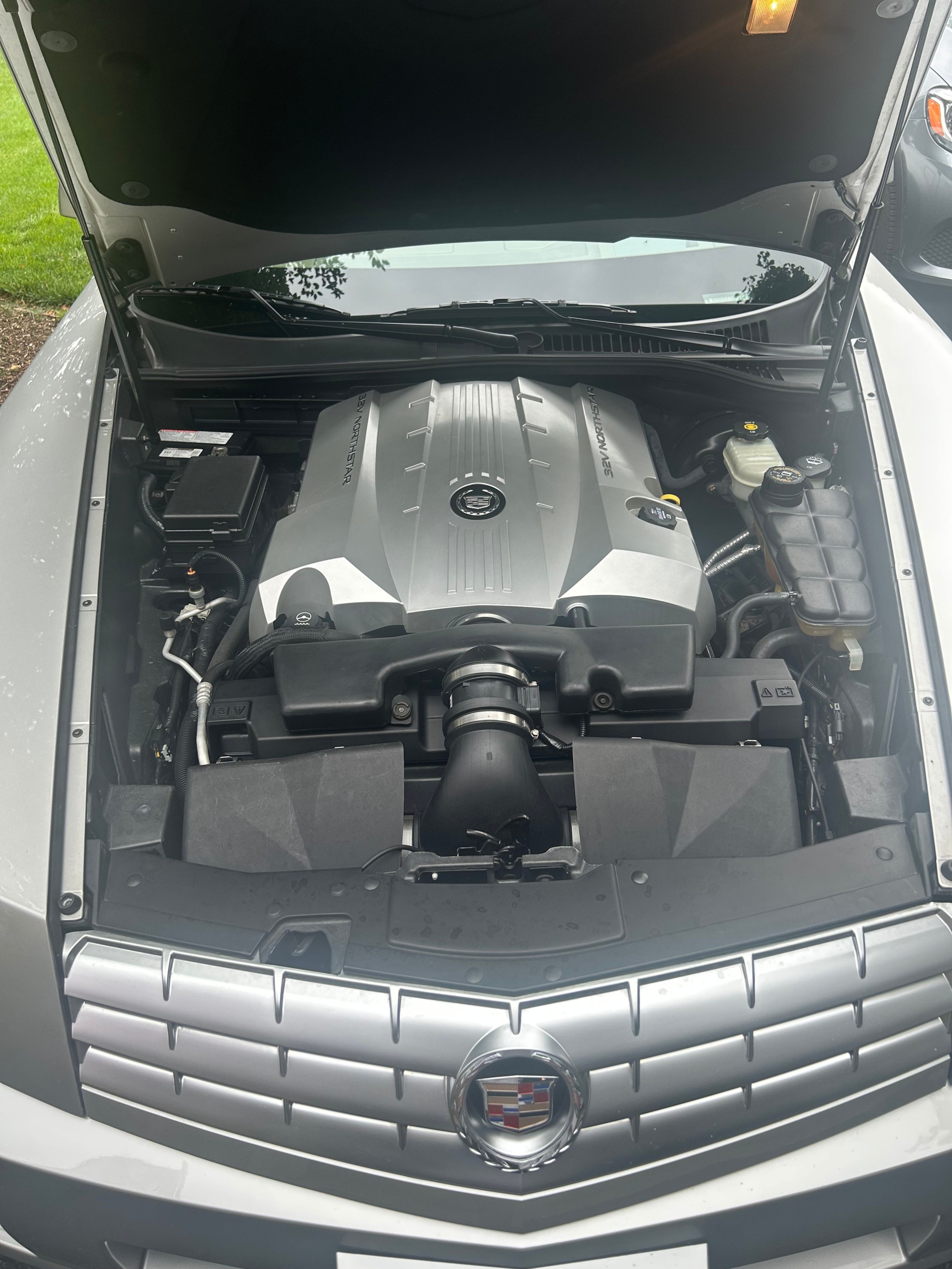 Used 2004 Cadillac XLR RWD image 12