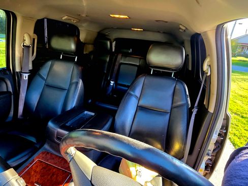 Used 2013 Chevrolet Tahoe LTZ image 5