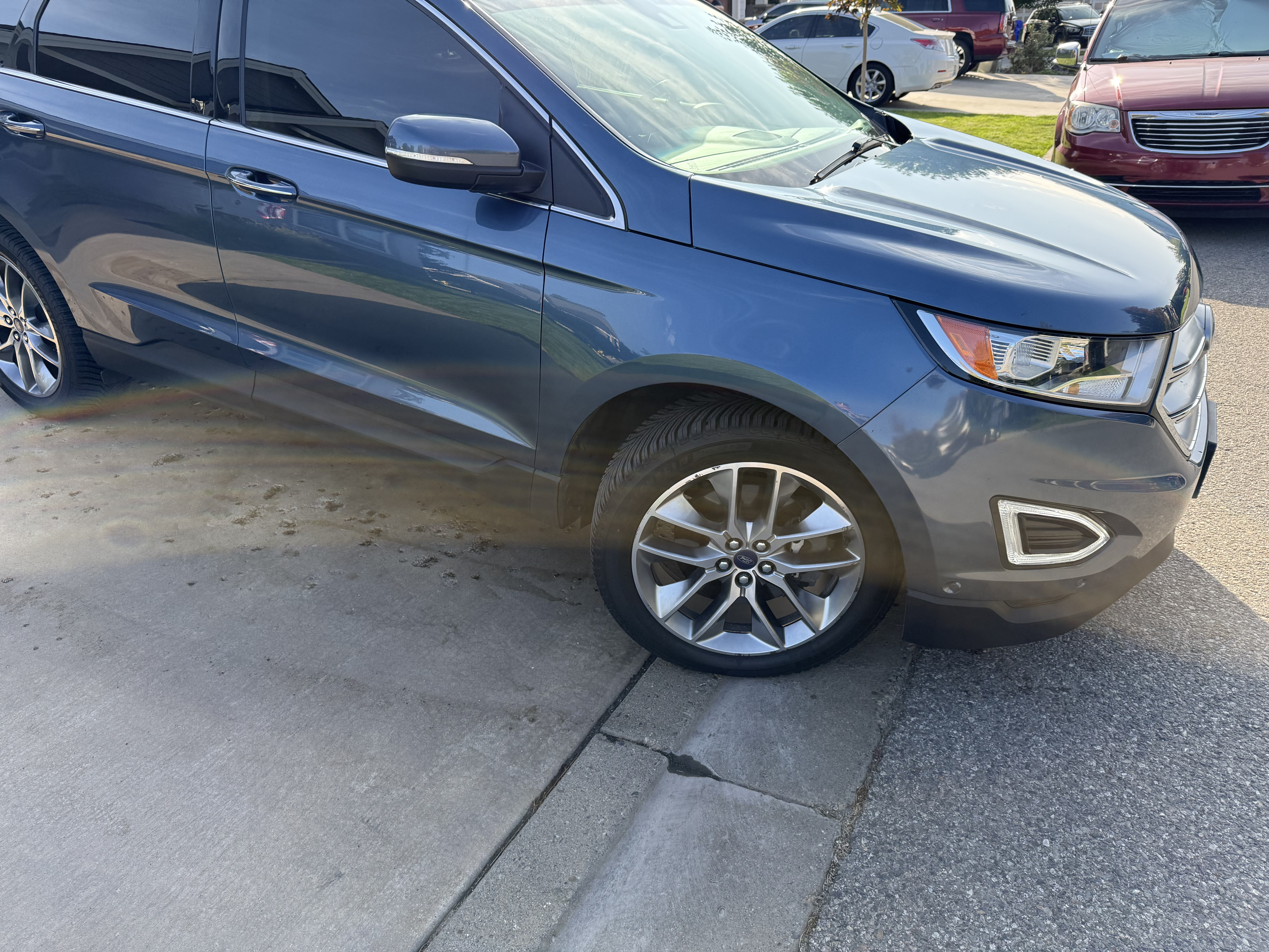 Used 2018 Ford Edge Titanium w/ Equipment Group 302A AWD/4WD image 10