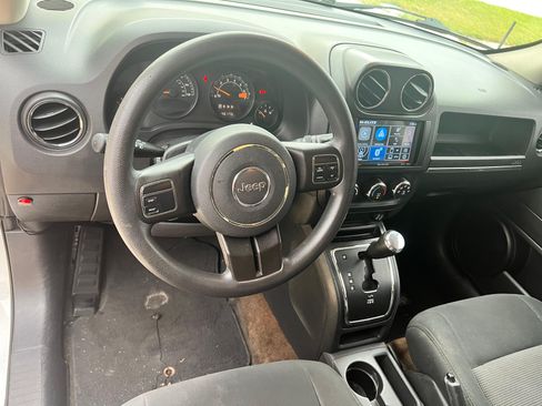 Used 2014 Jeep Patriot Sport image 12