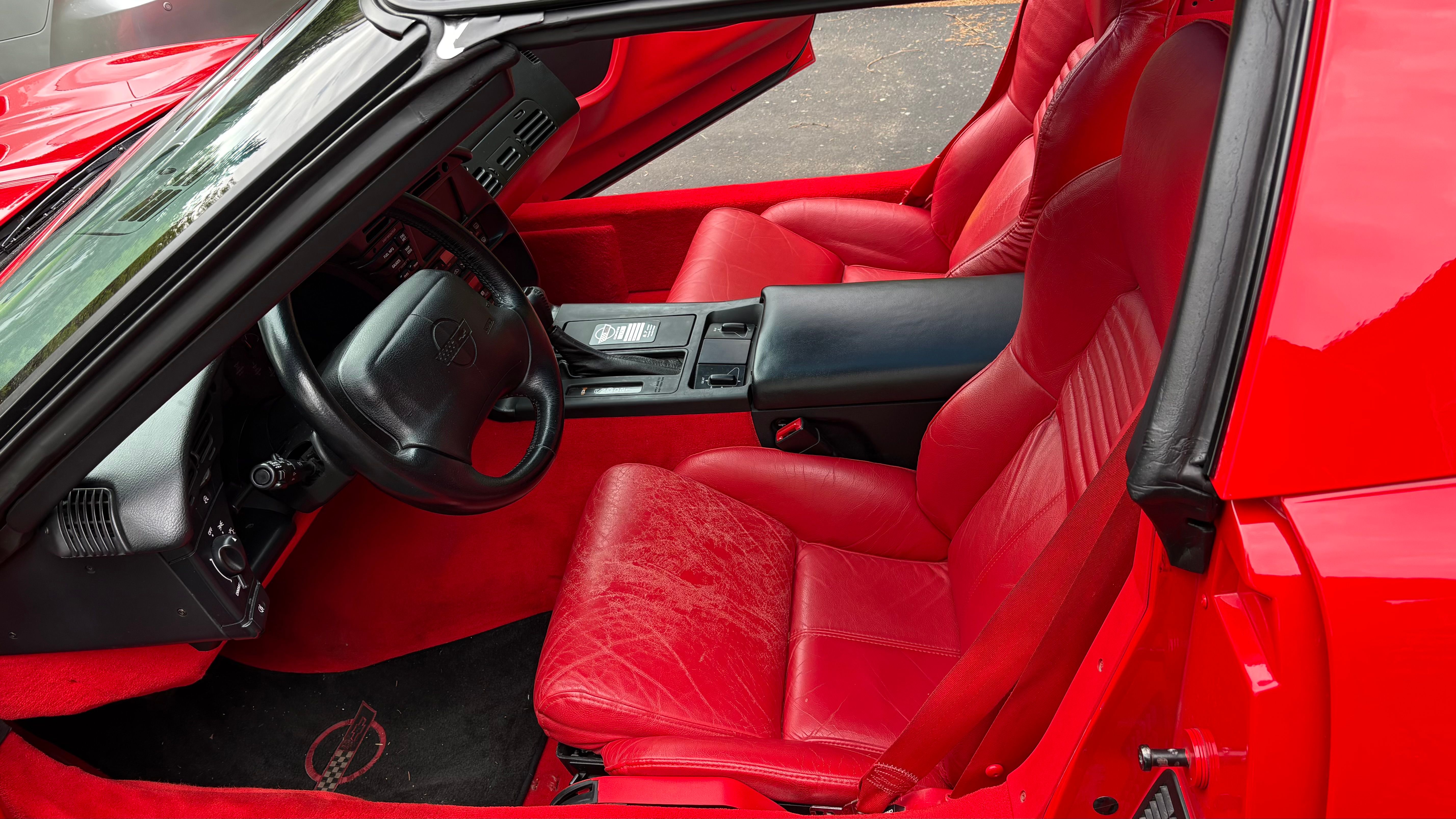 Used 1996 Chevrolet Corvette Coupe RWD image 16