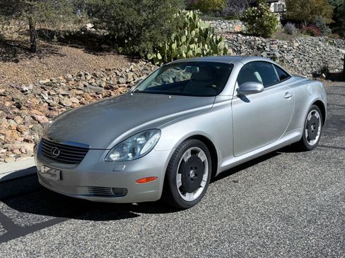 Used 2002 Lexus SC 430 Convertible image 2