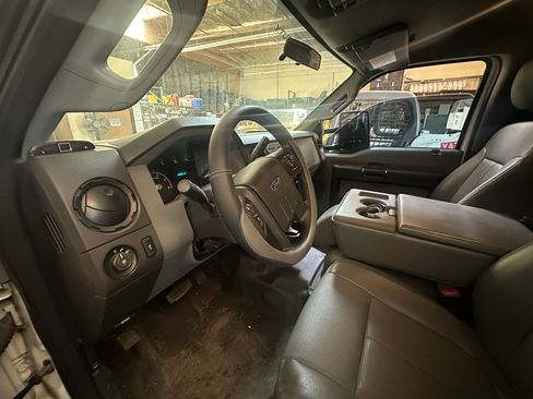 Used 2015 Ford F450 XL w/ Power Equipment Group RWD image 11